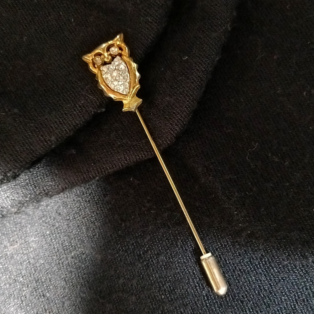 Vintage gold tone rhinestone owl stick pin - Picture 9 of 12
